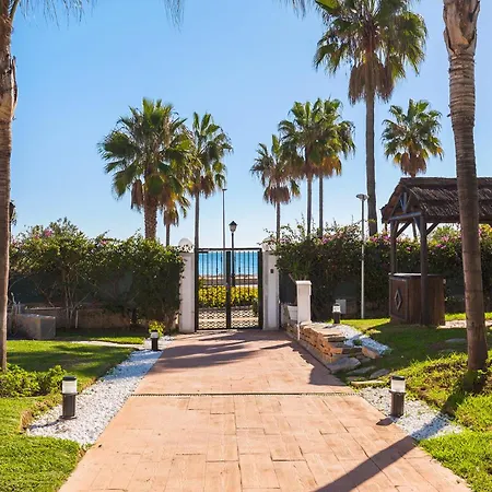 Front Line Playa Rocio Puerto Banus Apartment Marbella