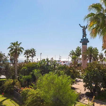Front Line Playa Rocio Puerto Banus Apartment